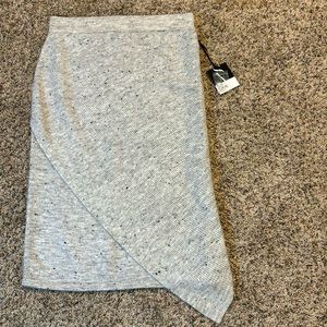 NWT, Simply Vera Wang Heather Gray skirt